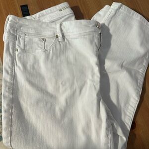 Chico’s Crop White Denim jeans
